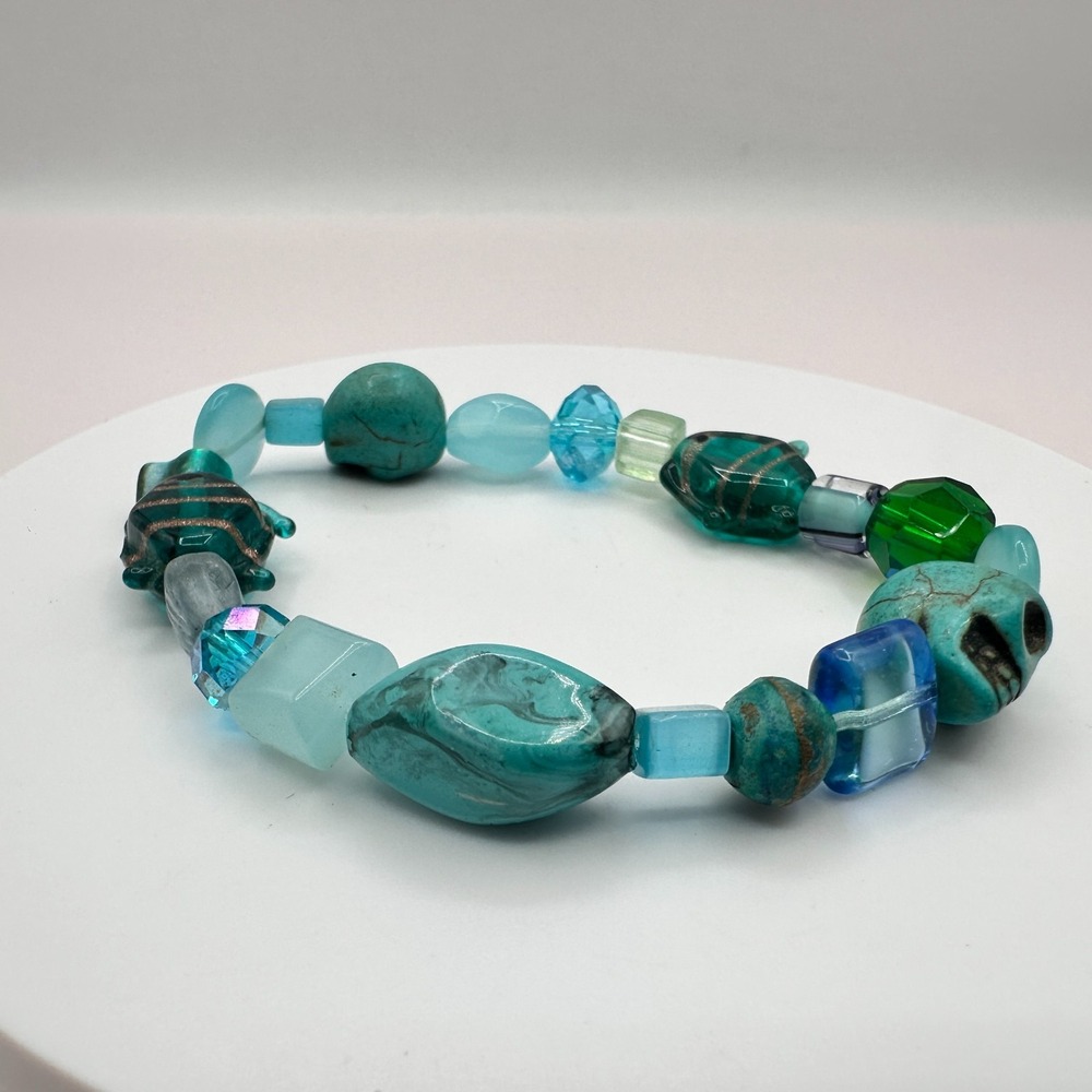 Vintage 90s Turquoise Glass Beaded Bracelet Teal Fish Boho Stretch Jewelry Retro